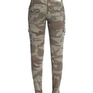 True Religion Camo Skinny Cargo Pants 27